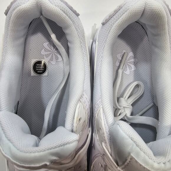 Nike Air Max 90 Sneaker in White - Picture 6 of 10